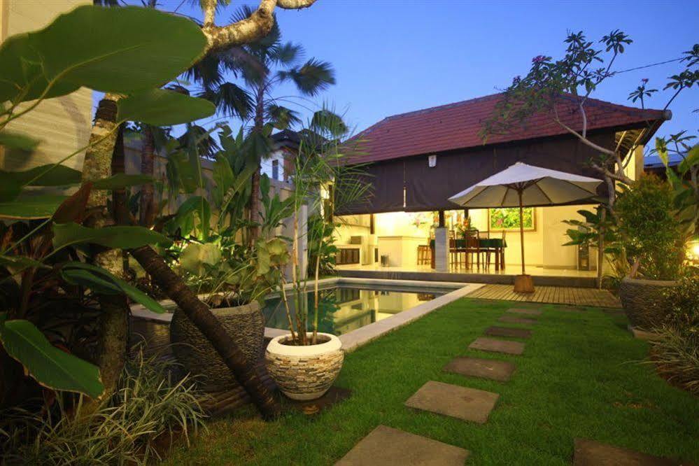 Kubal Villa Seminyak Exterior foto