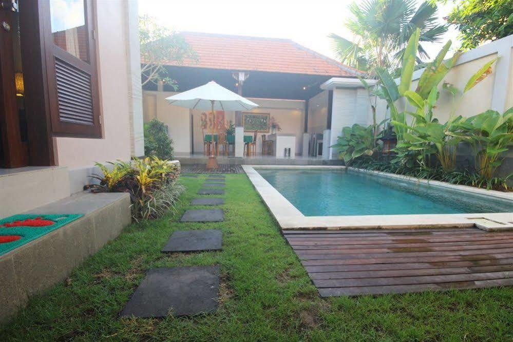 Kubal Villa Seminyak Exterior foto