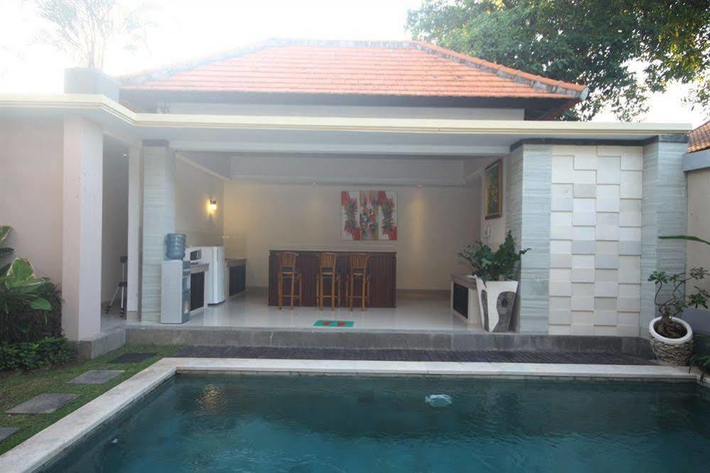 Kubal Villa Seminyak Exterior foto